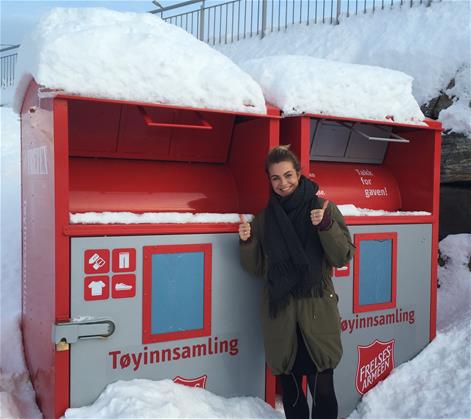 kommunikasjonsansvarleg og Fretex container